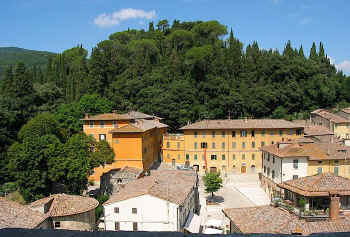 Piazza Garibaldi in Cetona